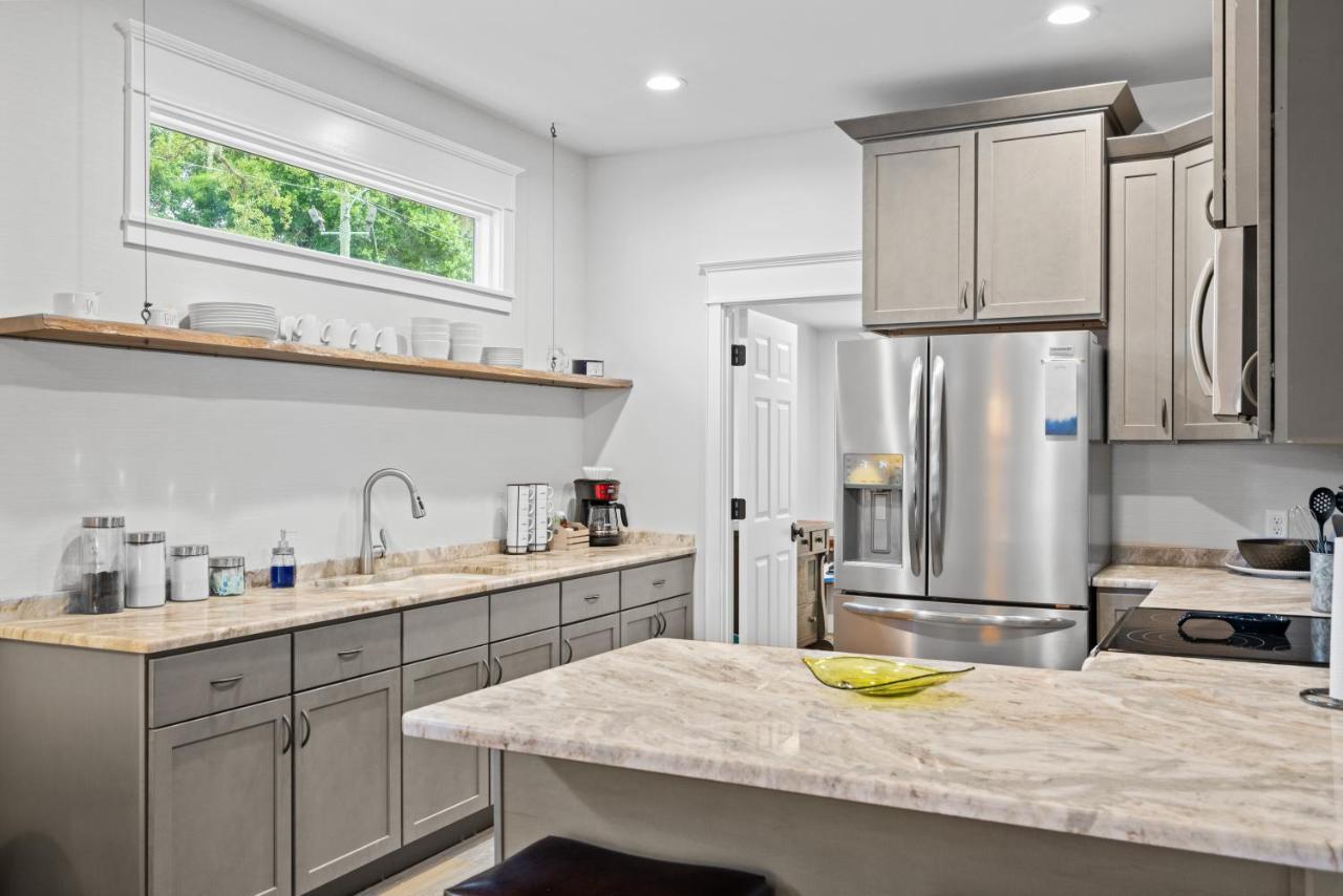 Hibiscus Hideaway Villa Tarpon Springs Exterior photo